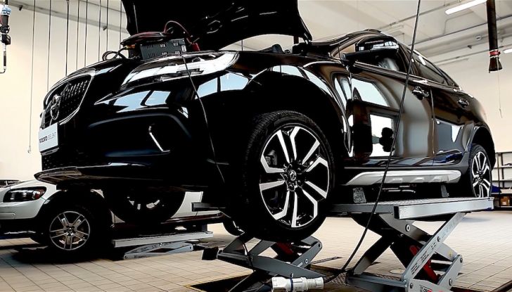 Prova su strada Volvo V40 Cross Country 2016 D2 con Volvo Selekt - Foto 6 di 22