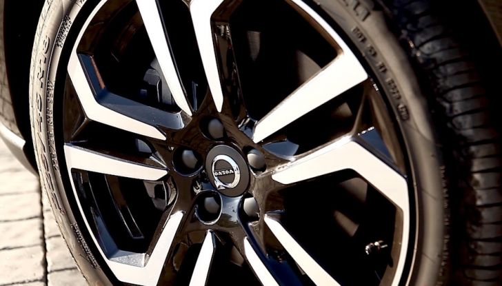 Prova su strada Volvo V40 Cross Country 2016 D2 con Volvo Selekt - Foto 8 di 22