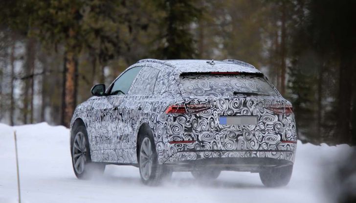 Audi Q8 prime immagini spia