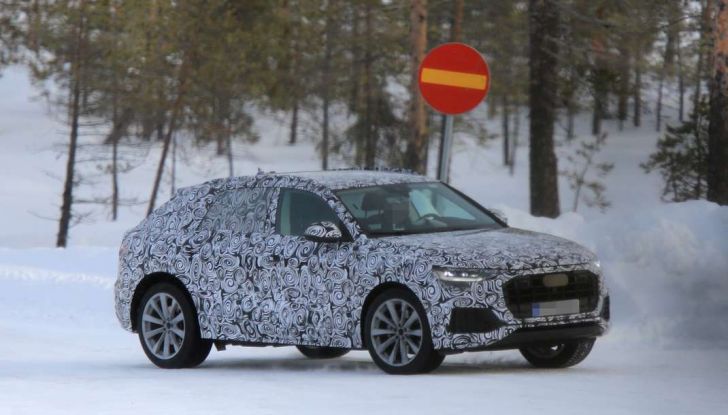 Audi Q8 SUV prime immagini spia