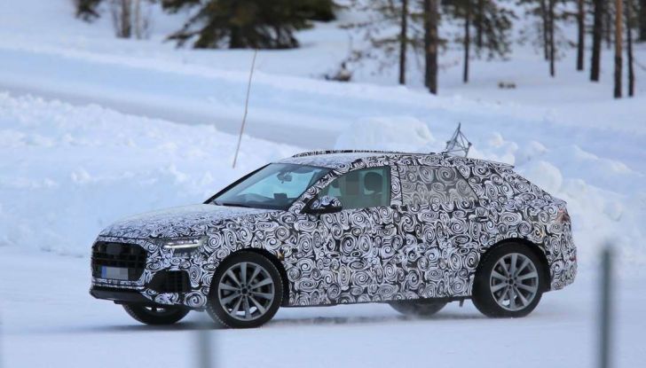Audi Q8 prime foto spia