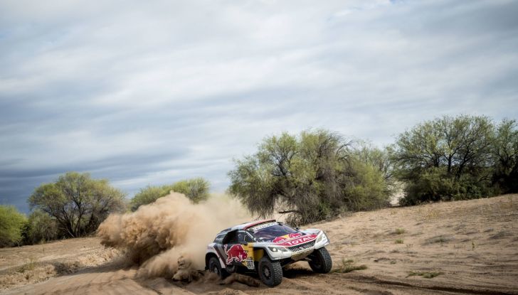 Un duello sul filo del rasoio per le PEUGEOT 3008DKR - Foto 3 di 5