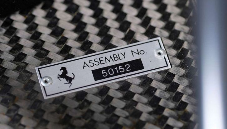 la ferrari enzo di tommy hilfiger finisce all'asta 1