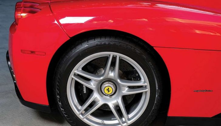 la ferrari enzo di tommy hilfiger finisce all'asta cerchione