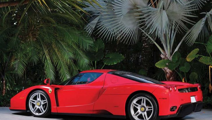 la ferrari enzo di tommy hilfiger finisce all'asta 4