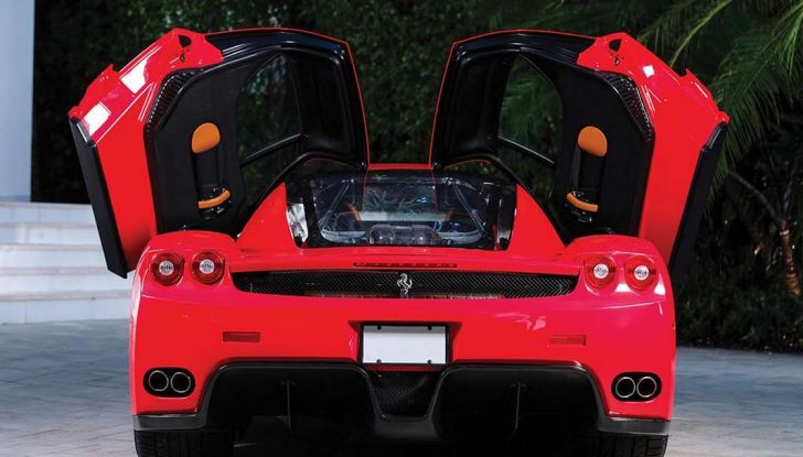 la ferrari enzo di tommy hilfiger finisce all'asta 7