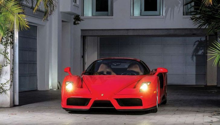 la ferrari enzo di tommy hilfiger finisce all'asta 8