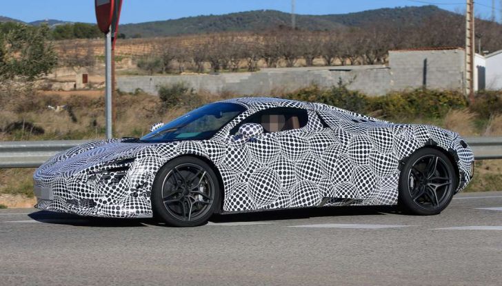 McLaren P14, nuove immagini spia in attesa del debutto(8)