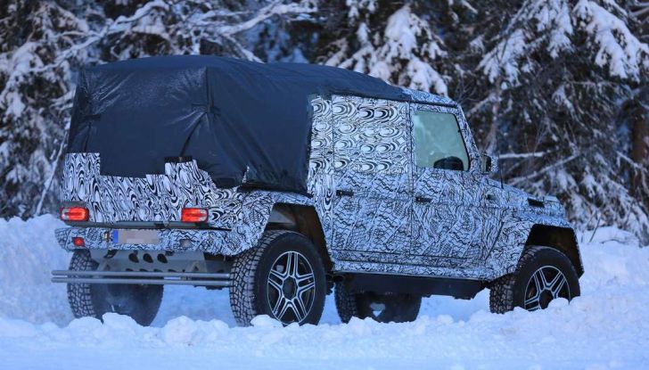 Mercedes Classe G500 4×4 Pickup prime immagini spia del prototipo - Foto 2 di 30
