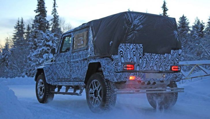 Mercedes Classe G500 4×4 Pickup prime immagini spia del prototipo - Foto 13 di 30