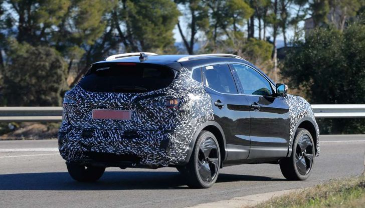 Nuova Nissan Qashqai Facelift, prime foto spia dei test dinamici - Foto 11 di 11