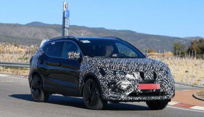 Nuova Nissan Qashqai Facelift, prime foto spia dei test dinamici