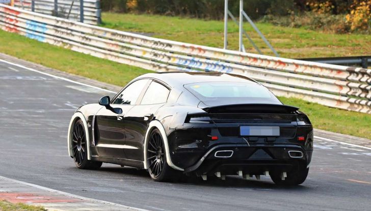 Porsche Mission E: l’elettrica pura su base Panamera - Foto 29 di 29
