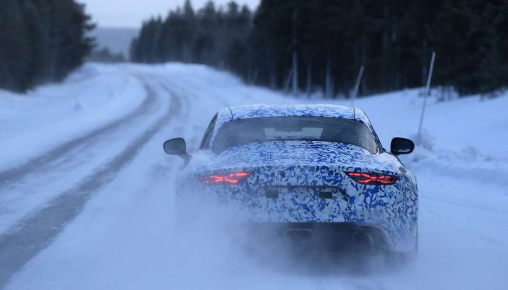 Renault Alpine, le foto spia dei prototipi impegnati nei test invernali - Foto 6 di 11