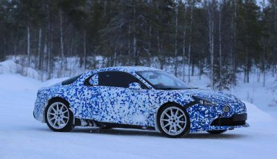 Renault Alpine, le foto spia dei prototipi impegnati nei test invernali