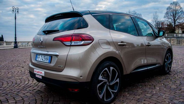 Renault Scenic 1.5 dCi 110 CV, prova su strada e impressioni di guida - Foto 15 di 30