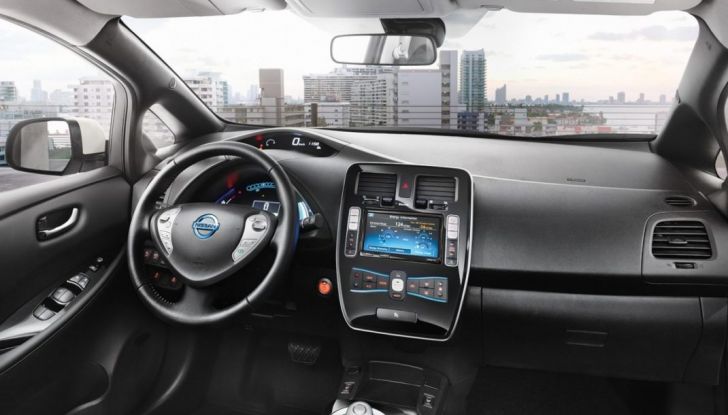 nissan-leaf-ufficiale-2017