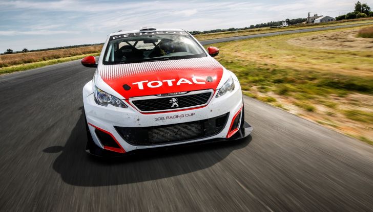 Consegnata la prima Peugeot 308 Racing Cup - Foto 10 di 12