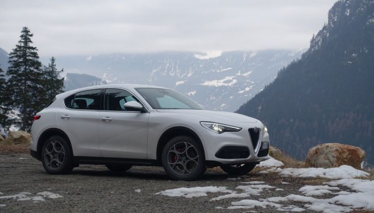 Prova su strada: Stelvio, il primo SUV nella storia Alfa Romeo - Foto 14 di 41