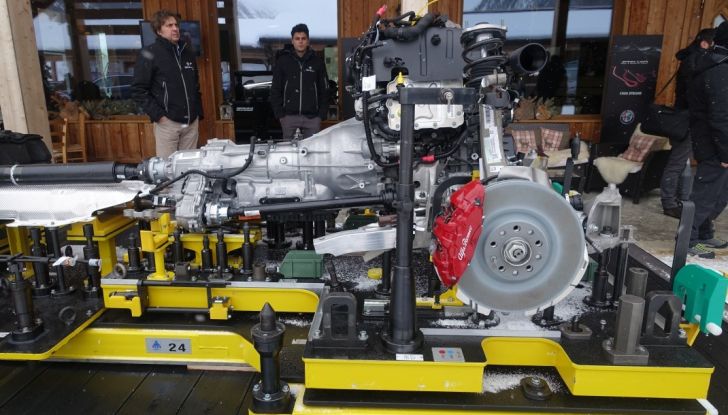 Prova su strada: Stelvio, il primo SUV nella storia Alfa Romeo - Foto 29 di 41