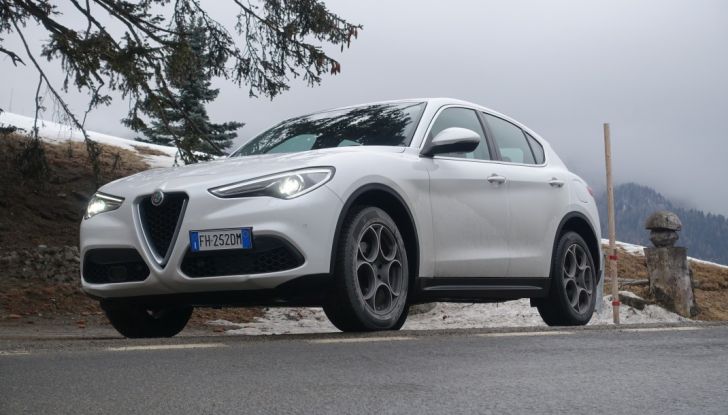 Prova su strada: Stelvio, il primo SUV nella storia Alfa Romeo - Foto 11 di 41