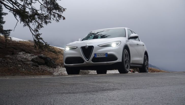 Prova su strada: Stelvio, il primo SUV nella storia Alfa Romeo - Foto 5 di 41