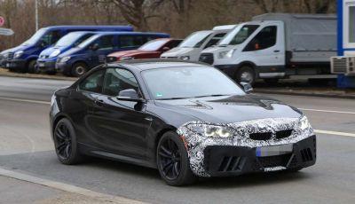 BMW M2 Facelift 2018 prime foto spia