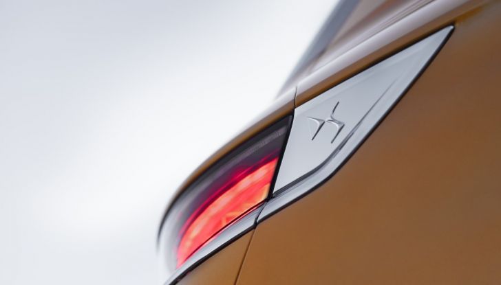 DS7 Crossback: il primo SUV dell’atelier francese - Foto 12 di 15