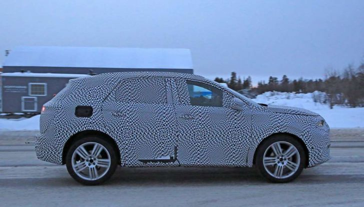 DS7 prime foto spia laterale