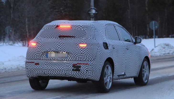 DS7 prime immagini spia posteriore laterale