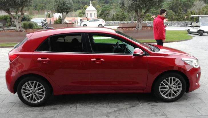 nuova kia rio 2017 laterale
