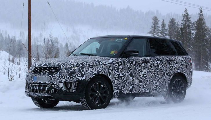 Land Rover Range Rover MY2018 immagini spia del futuro SUV britannico - Foto 1 di 12