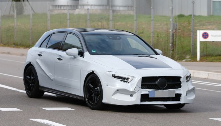 Mercedes-Benz Classe A 2018: design tutto nuovo, infotainment aggiornato - Foto 6 di 33