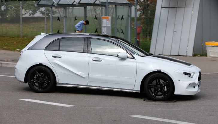 Mercedes-Benz Classe A 2018: design tutto nuovo, infotainment aggiornato - Foto 22 di 33