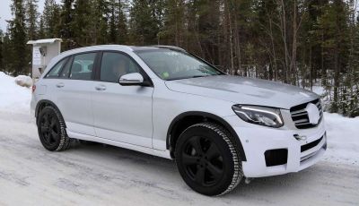 Mercedes-Benz, il nuovo modello 100% elettrico spiato durante i test