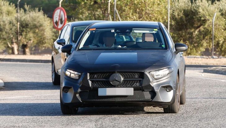 Mercedes-Benz Classe A 2018: design tutto nuovo, infotainment aggiornato - Foto 7 di 33