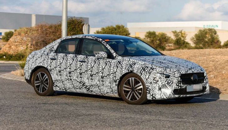 Mercedes-Benz Classe A 2018: design tutto nuovo, infotainment aggiornato - Foto 17 di 33