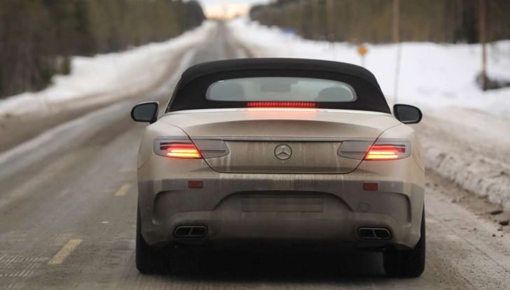 Mercedes Classe S Cabrio restyling, foto spia, posteriore.