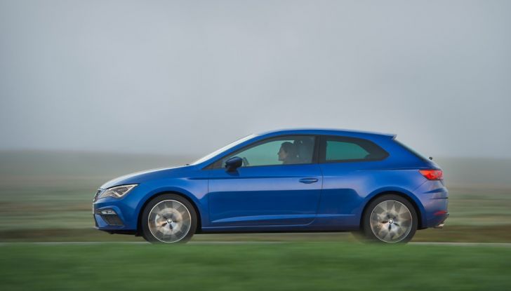 Nuova Seat Leon, prova su strada fuori città.