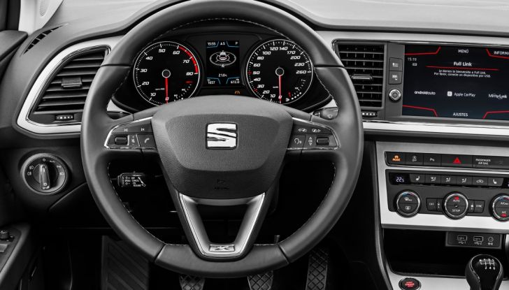 Nuova Seat Leon, cruscotto.