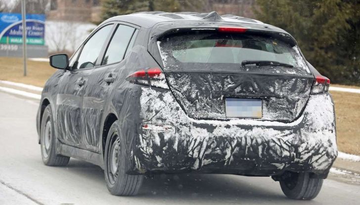 Nissan Leaf 2018, prime foto spia della nuova generazione