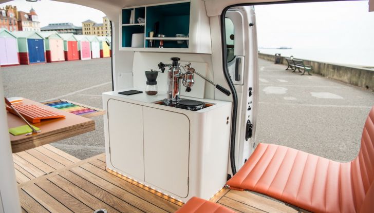 Nissan e-NV 200 WORKSPACe: l’ufficio mobile a zero emissioni - Foto 8 di 10