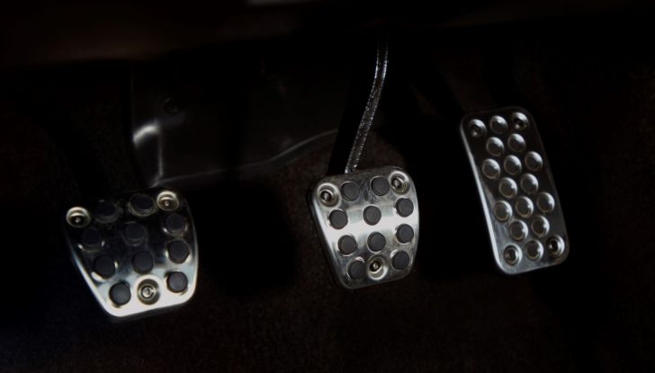 Nuova Honda Civic 2017, pedaliera.