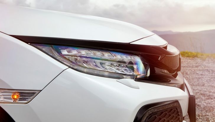 Nuova Honda Civic 2017, fanale.