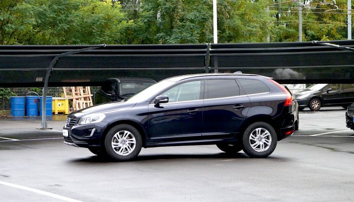 volvo XC60 prova su strada