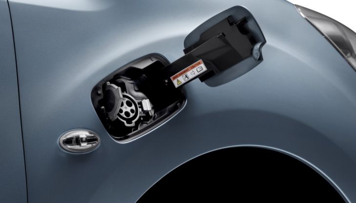 Nuovo Peugeot Partner Tepee Electric: In città senza far rumore - Foto 14 di 17