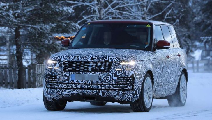 Range Rover Facelift, prime immagini spia del MY2018 - Foto 12 di 18
