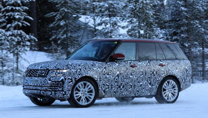 Range Rover Facelift, prime immagini spia del MY2018 - Foto 13 di 18