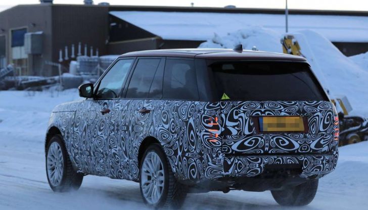 Range Rover Facelift, prime immagini spia del MY2018 - Foto 8 di 18