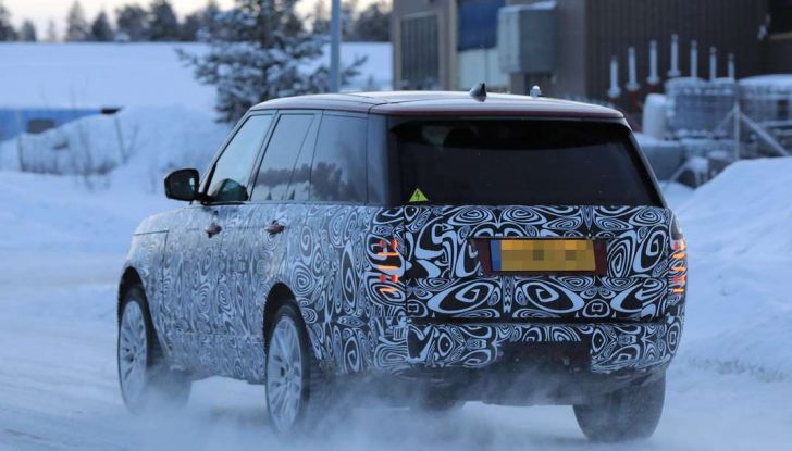 Range Rover Facelift, prime immagini spia del MY2018 - Foto 9 di 18